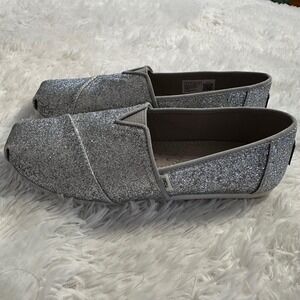 TOMS Glitter Slip On Shoes YOUTH little girls Size 3 Silver Sparkle Casual Flats